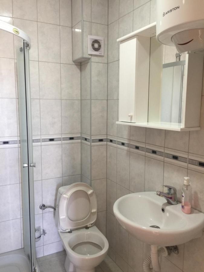 Vali Apartment *
