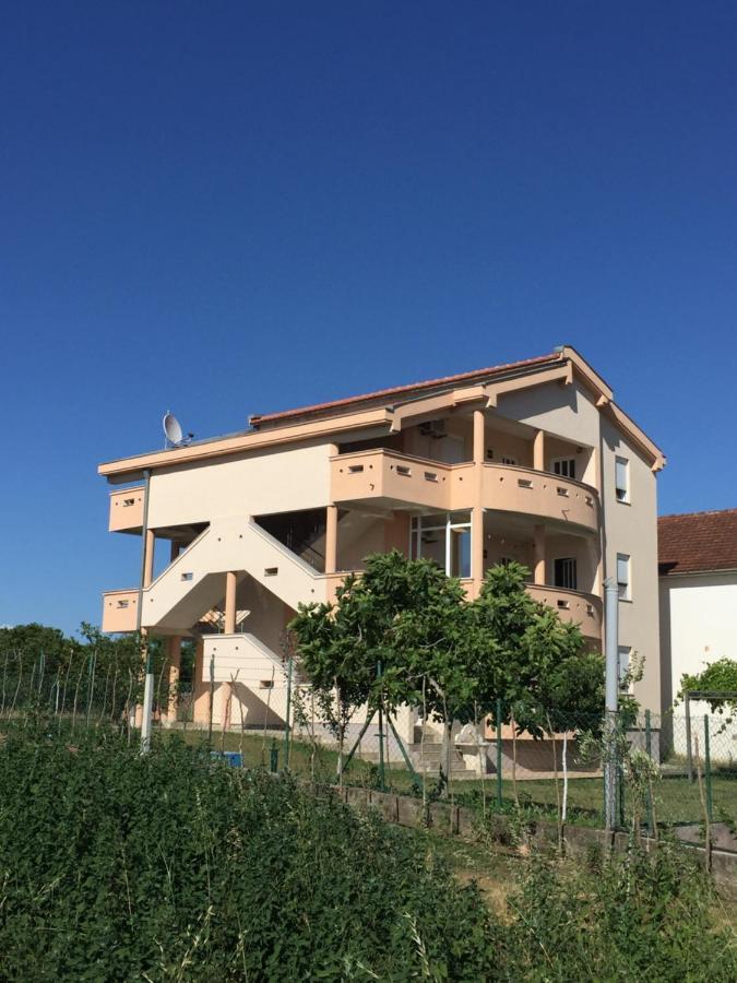 Apartment Vali Ulcinj